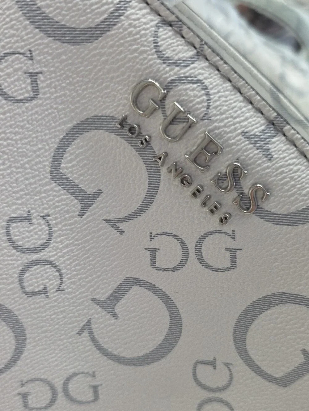 Guess stylish white